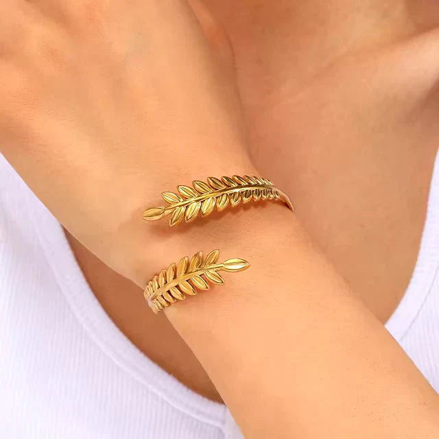 Pulsera con motivo de hoja