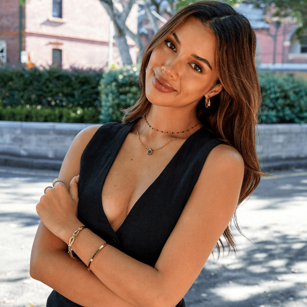 Pulsera rígida única en oro
