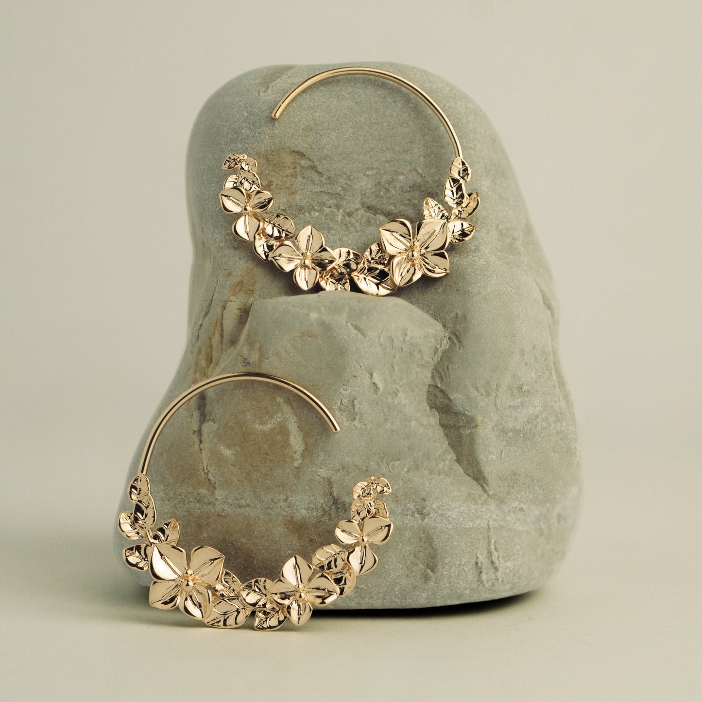 Aros semi-creoles Flor Dahlia