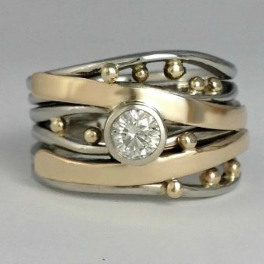 Anillo vintage de circonita engastada en oro