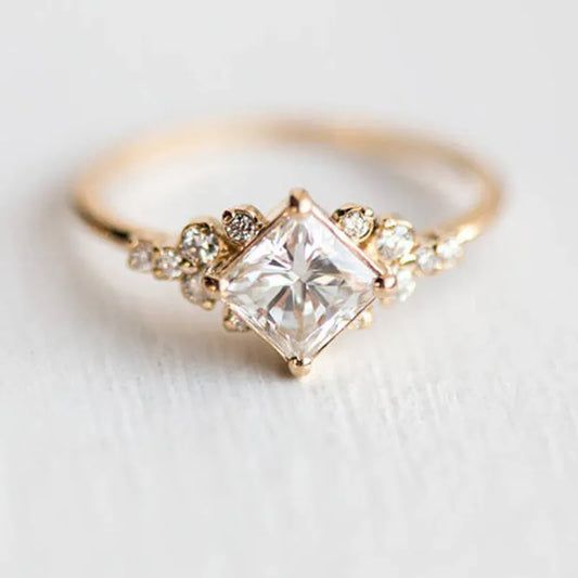 Karen - Anillo de reina elegante Delysian