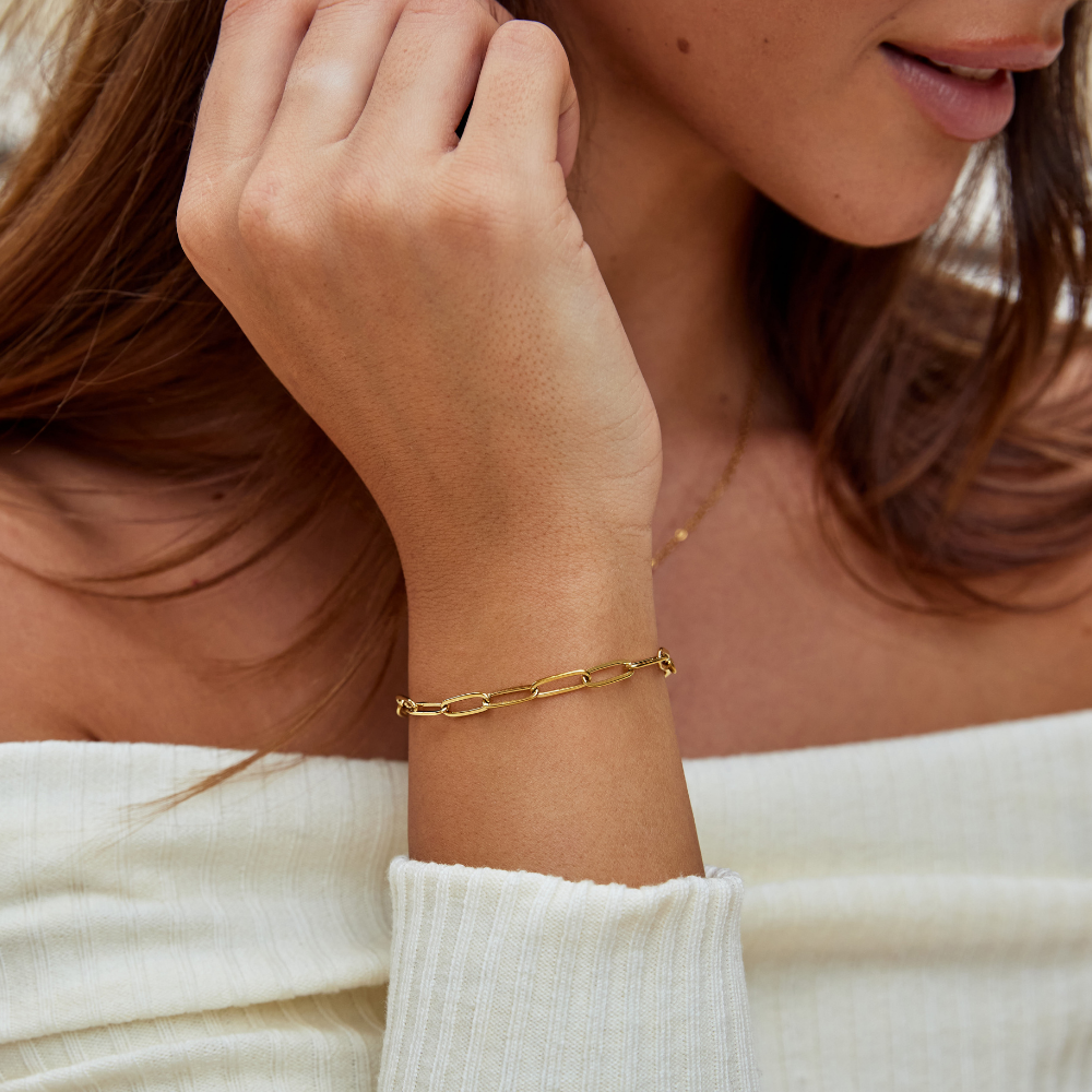 Pulsera con clip en oro