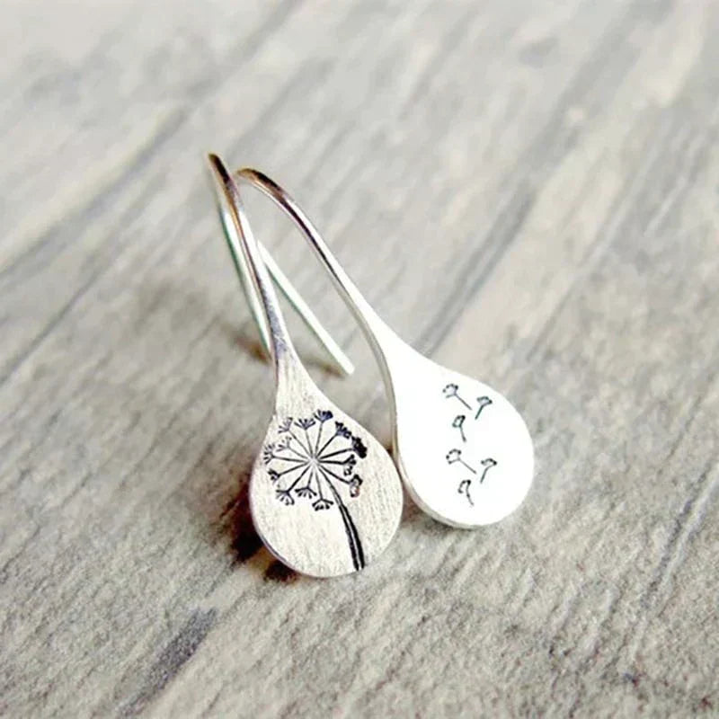 Pendientes vintage de plata con diseño floral
