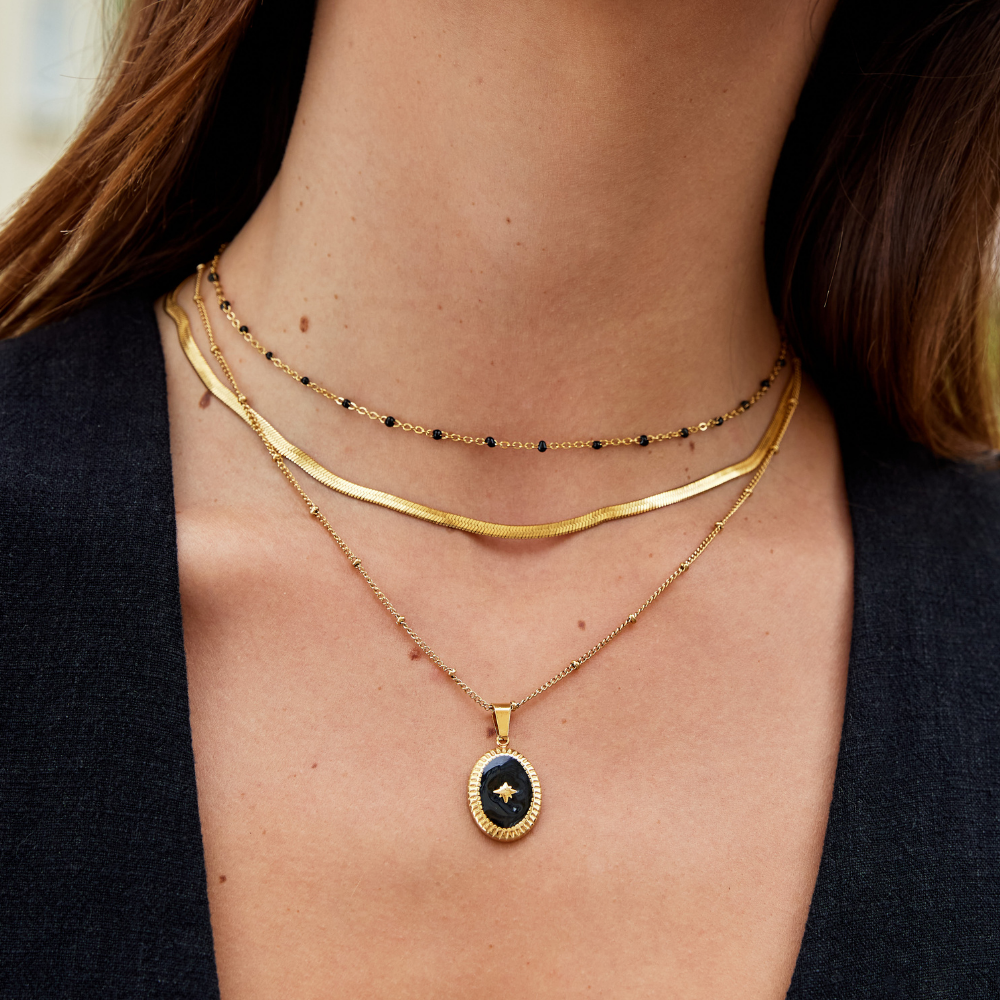 Collar de cadena de serpiente en oro