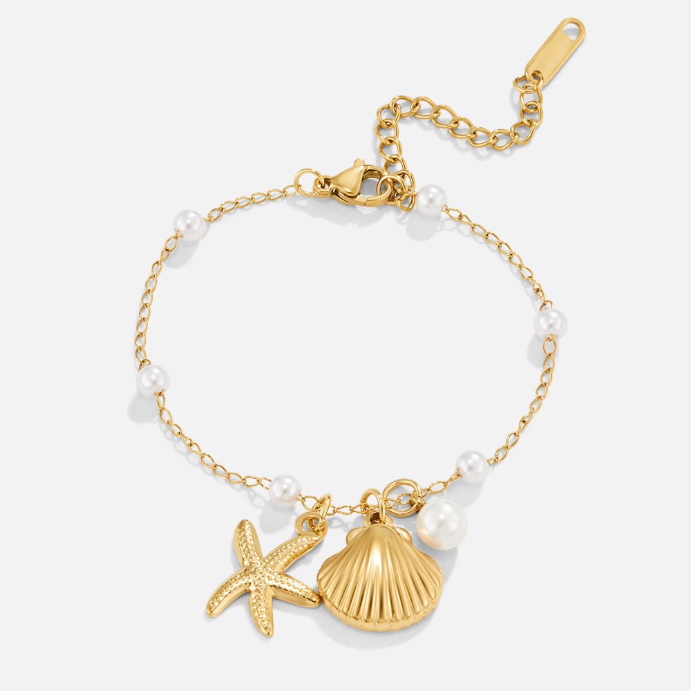 Pulsera con colgantes en forma de concha