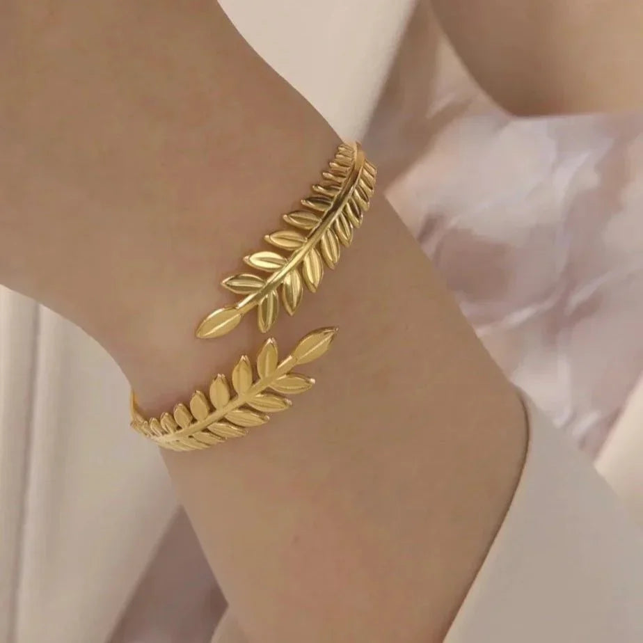 Pulsera con motivo de hoja