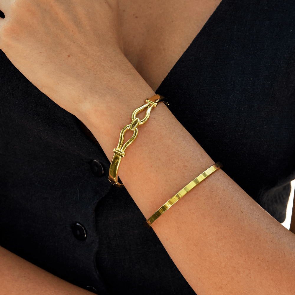Pulsera rígida única en oro