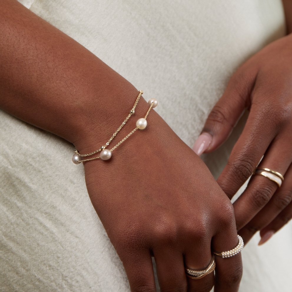 Pulsera de capas con perlas de agua dulce