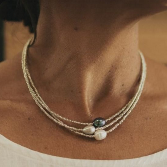 Collier vintage elegante de perlas de agua dulce de lujo
