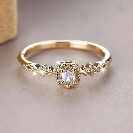 Anillo vintage en cristal dorado brillante