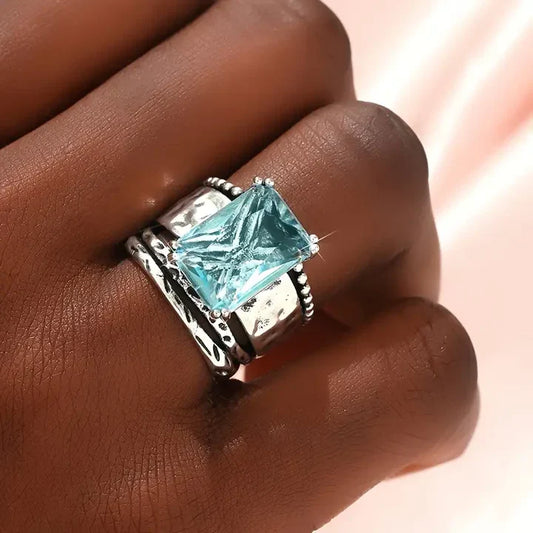 Anillo de vidrio de océano plateado