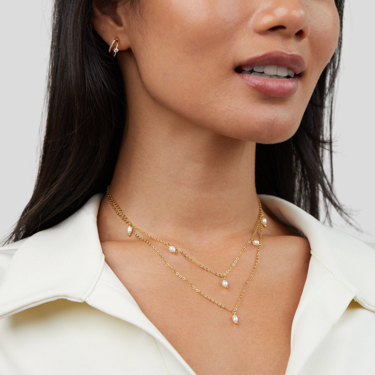 Collar de múltiples capas con gotas de perlas de Kay