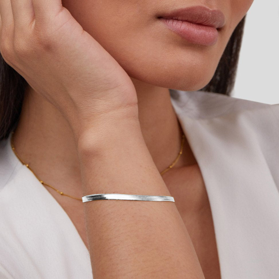 Pulsera de plata con cadena de eslabones de serpiente