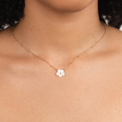 Collar de pétalos de gran tamaño
