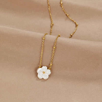 Collar de pétalos de gran tamaño
